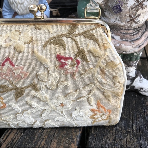 Floral Tapestry Burned Velvet Carpet Bag Purse Lucite Vintage Pink Green 50s 60s - Picture 4 of 10